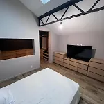 Grand Loft Avec Piscine Aux Portes Des Cevennes Vila