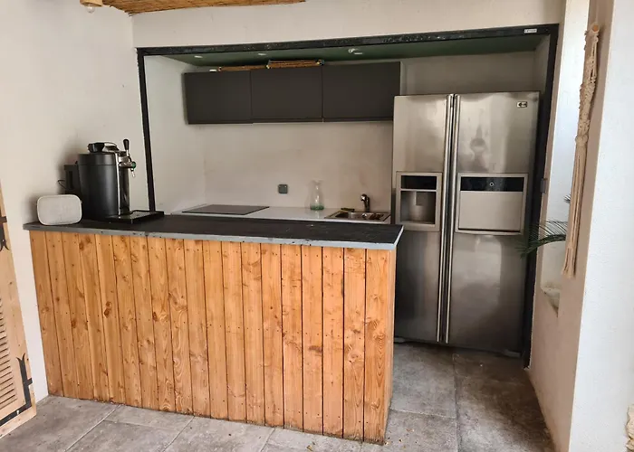 Grand Loft Avec Piscine Aux Portes Des Cevennes Вилла *